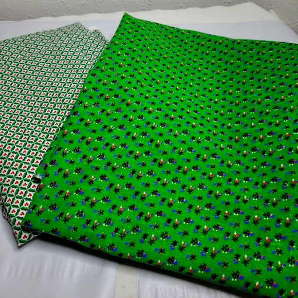 unknown Other - Green quilting fabric 4.5 yards